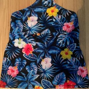 This is a women’s swim top with a tie back.